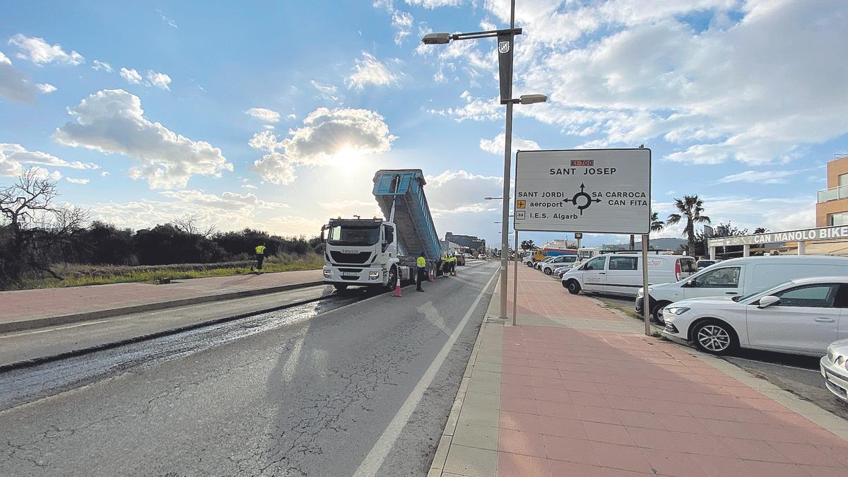 Obras de millora a la carretera de Sant Josep.