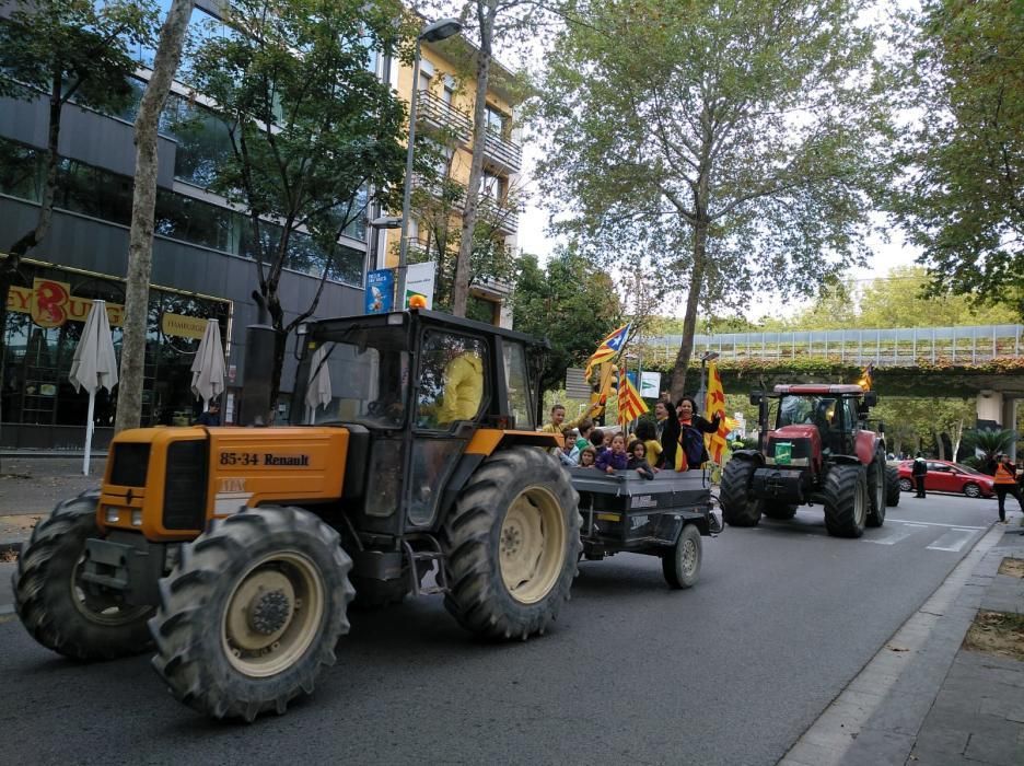 Tractorada a Girona amb motiu de la vaga general