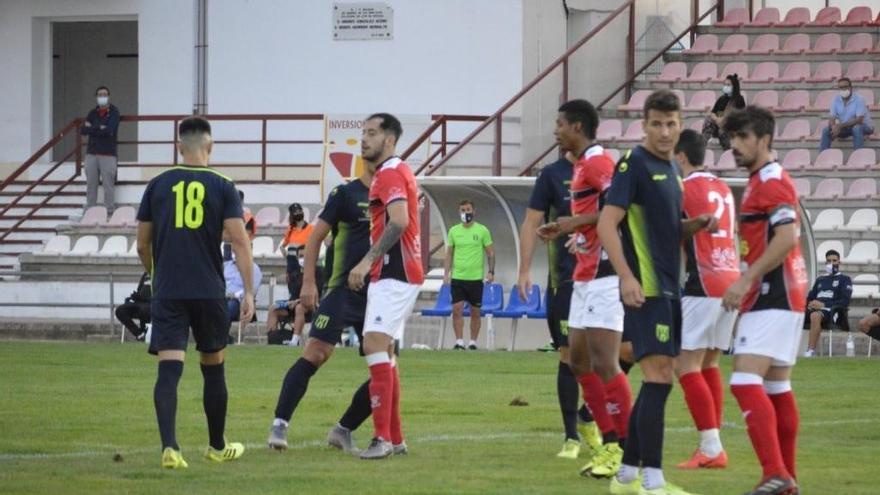 El Mérida golea al Miajadas en su primer test de pretemporada (0-6)