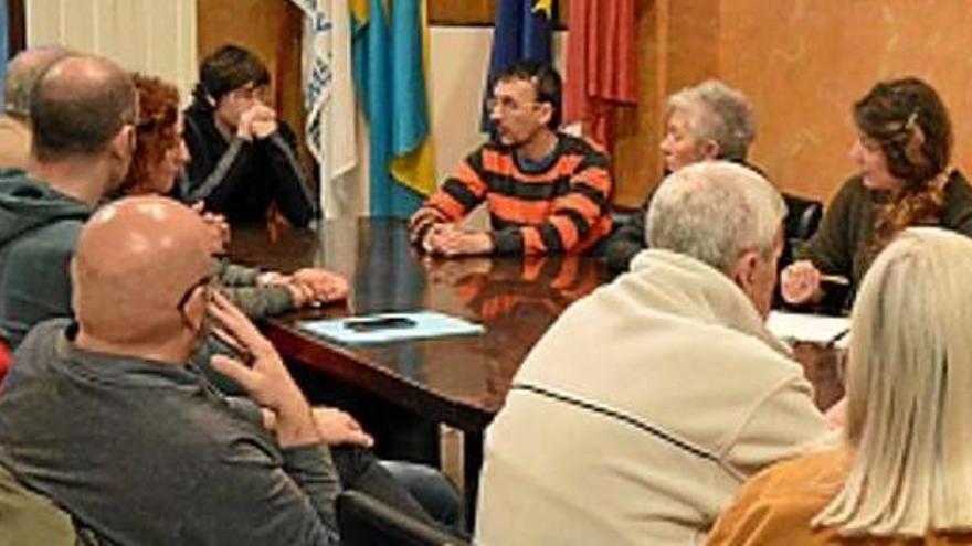 Reunió dels veïns amb el govern