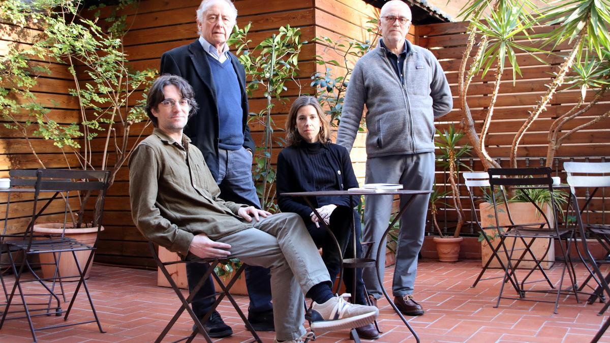 Raül Garrigasait, Josep Ramoneda, Marta Jorba i Jaume Casals, quatre dels sis autors del llibre &quot;Per què pensar?&quot;