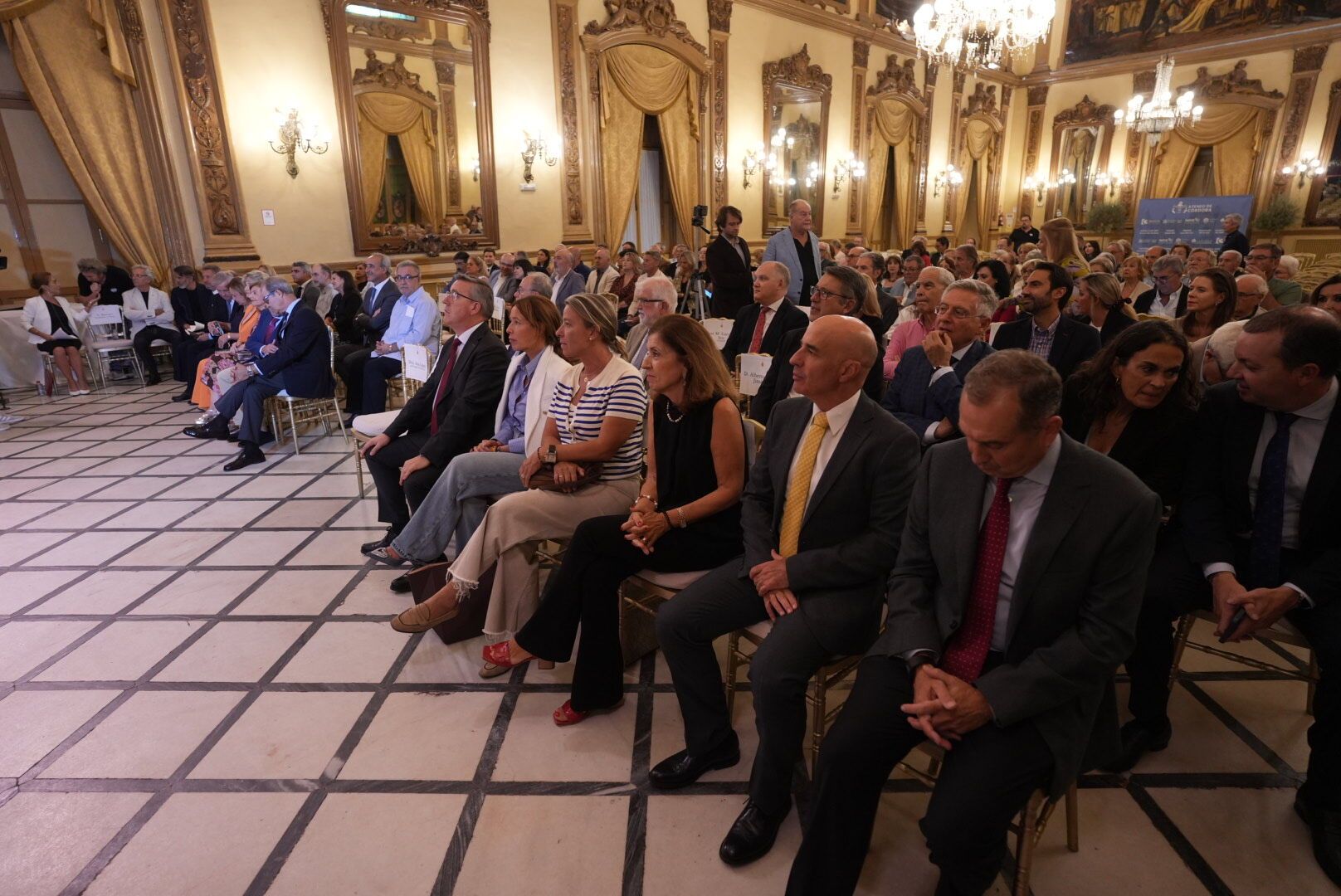 Enrique Castillo, Medalla de Oro del Ateneo