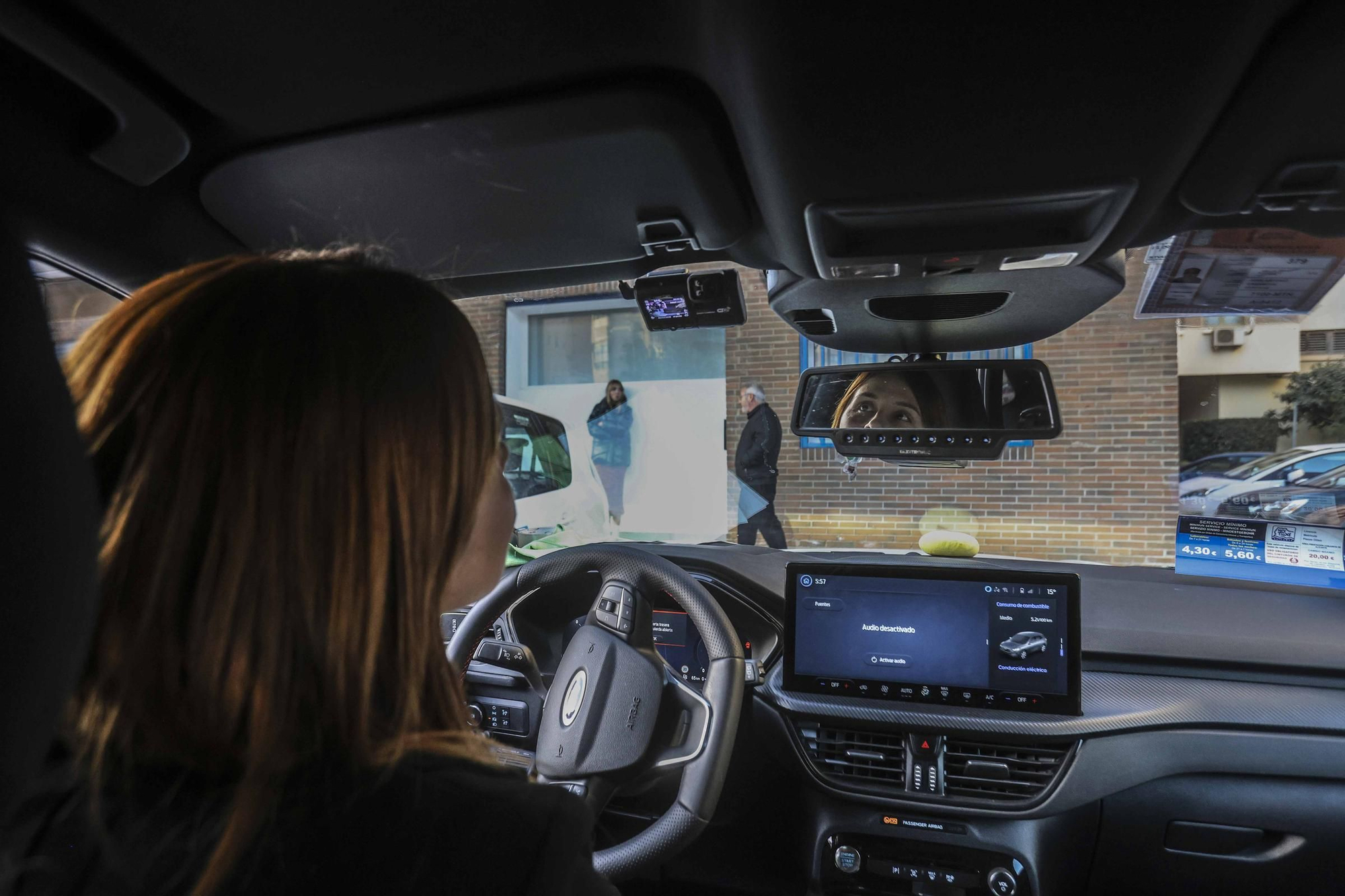 Los taxistas en Alicante instalan cada vez más cámaras de vigilancia