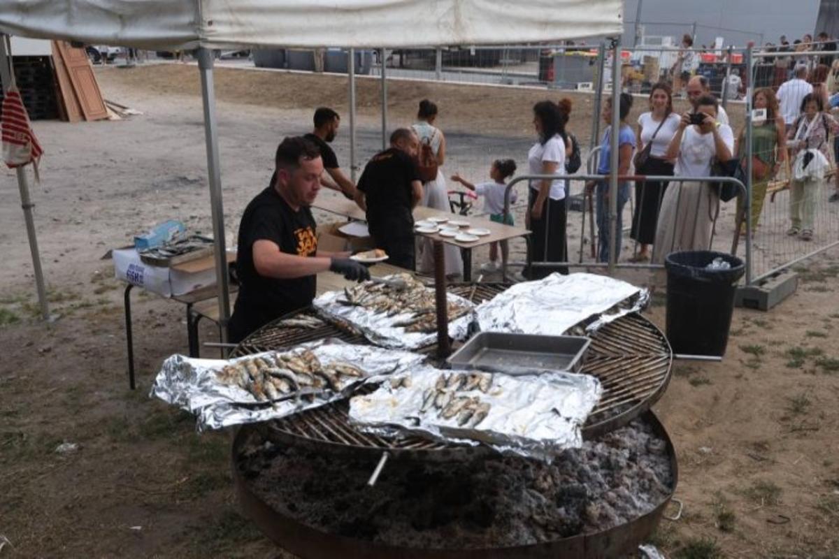 Algunas de las imágenes que deja la fiesta de San Juan en O Salnés.