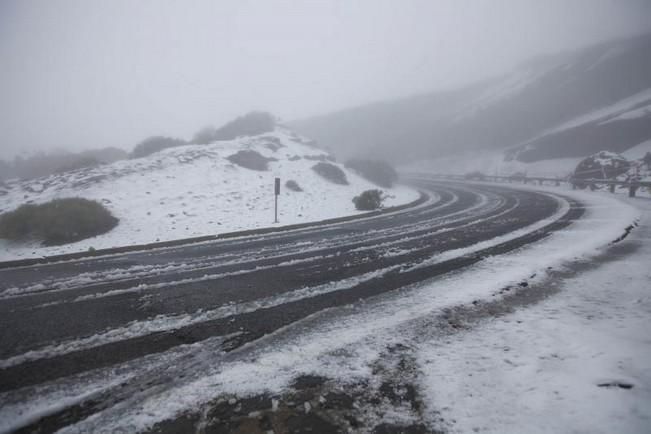 Nieve en el Teide, marzo 2016