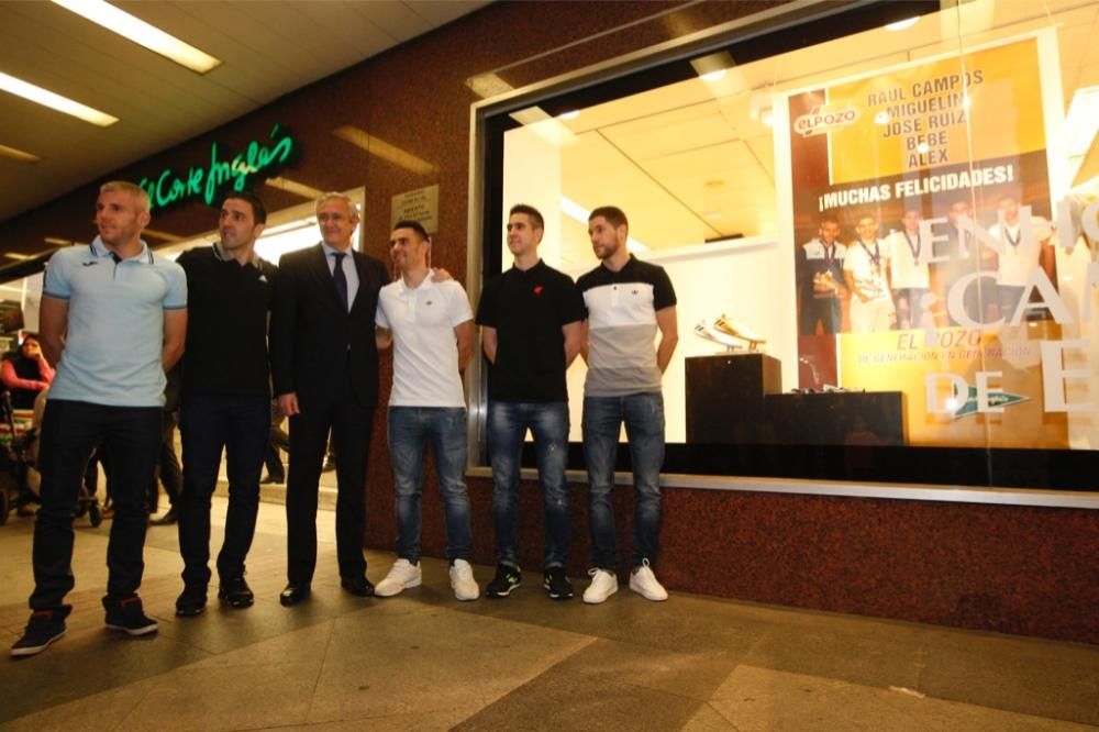 Escaparate para los campeones de Fútbol Sala