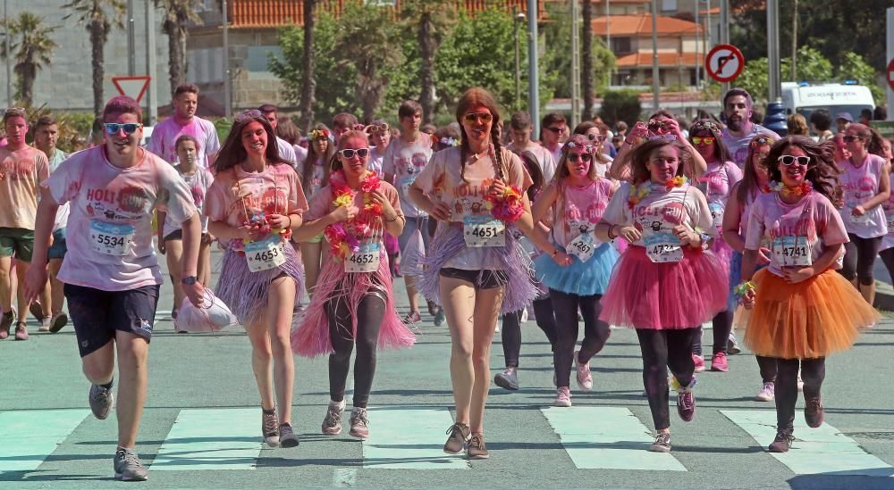 La carrera más colorida reúne a miles de participantes en Vigo