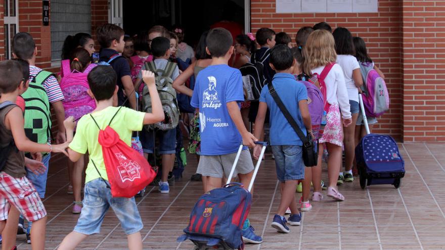 Los colegios de la Región incorporarán progresivamente enfermeros