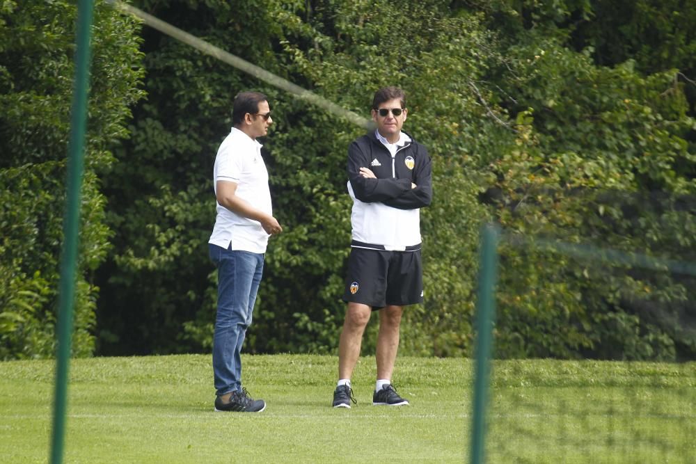 Alemany y Murthy, atentos al entrenamiento