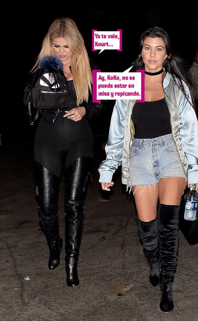 Khloé y Kourtney Kardashian con bocadillos