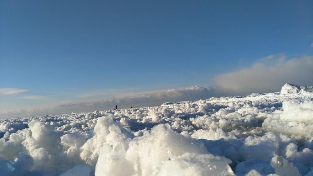 Dos montañeros de Granja de Moreruela, en el Polar