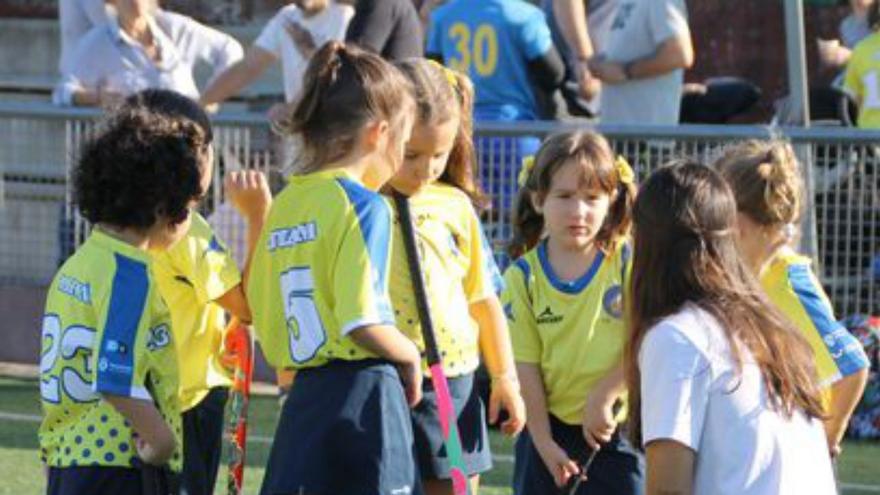 Un centenar de ‘sticks’, al pie de la Torre