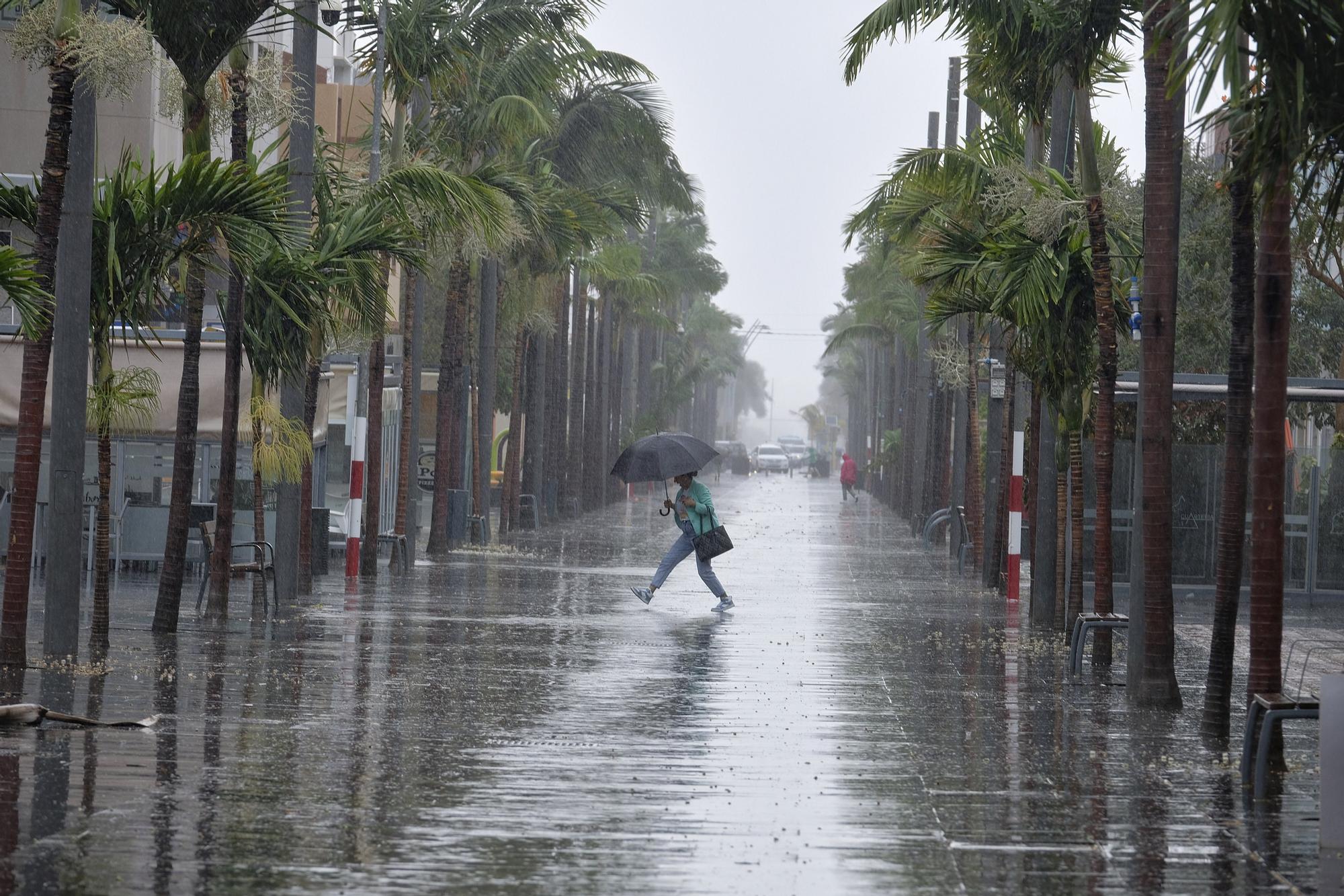 La borrasca 'Óscar' deja lluvias en Vecindario