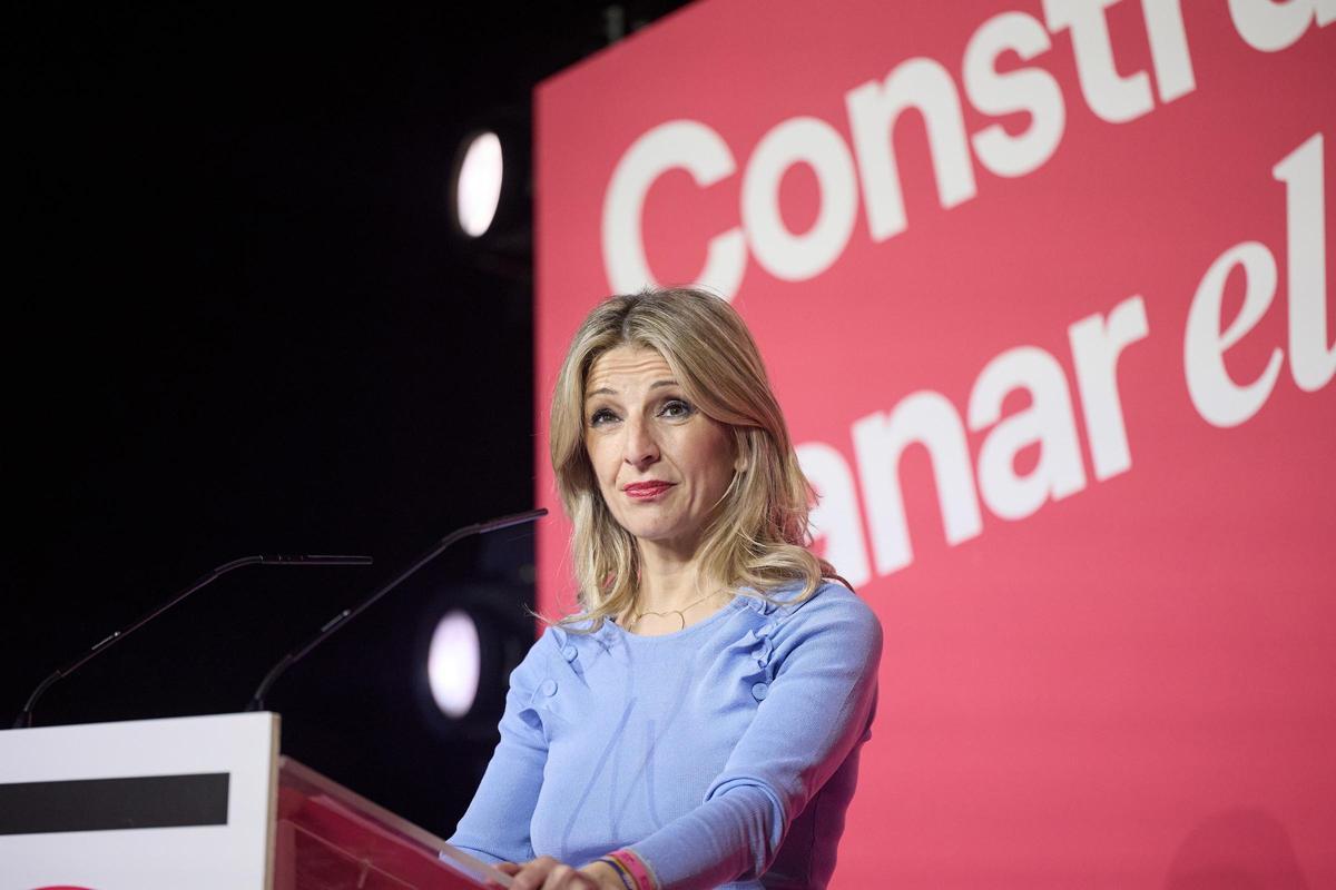 La vicepresidenta segunda y ministra de Trabajo y Economía Social, Yolanda Díaz, interviene durante la clausura de la Asamblea Estatal de Sumar, en el Teatro Alcázar, a 30 de marzo de 2025, en Madrid (España).