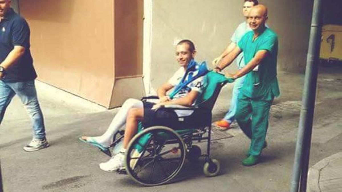Rossi, saliendo del Hospital de Ancona