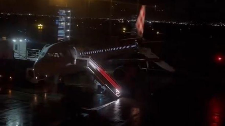 Apagón en el aeropuerto de Corvera: &quot;Se suma a la tormenta eléctrica&quot;
