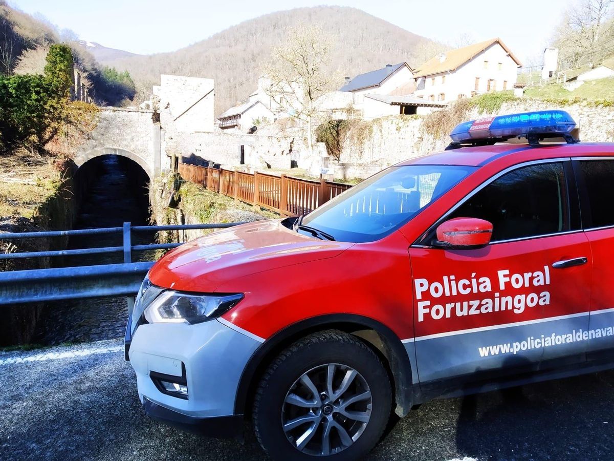 Immobilitzat un autobús a Navarra després que els viatgers avisessin que el conductor esnifava droga Immobilitzat un autobús a Navarra després que els viatgers avisessin que el conductor esnifava droga