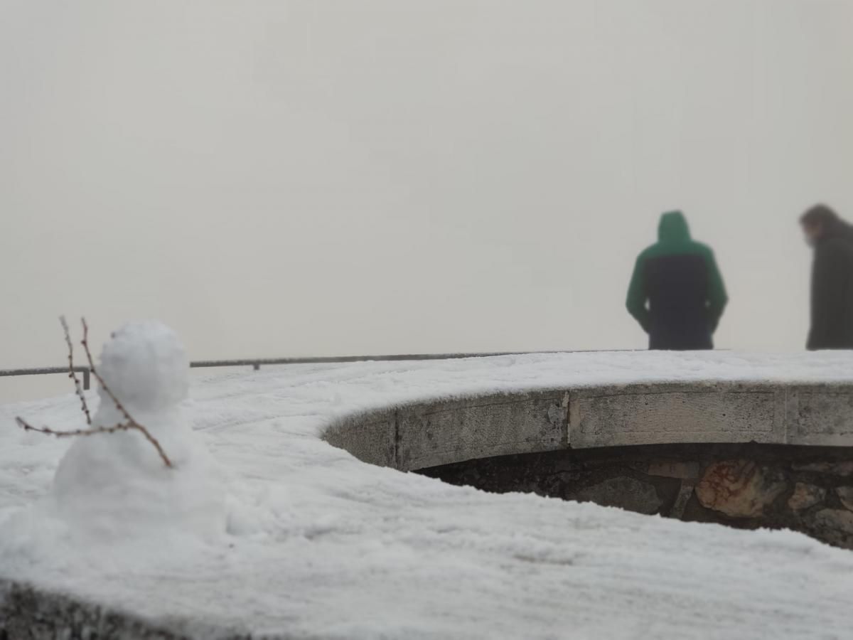 Primeras nieves en la provincia | Un manto blanco cubre la Sierra de Cabra