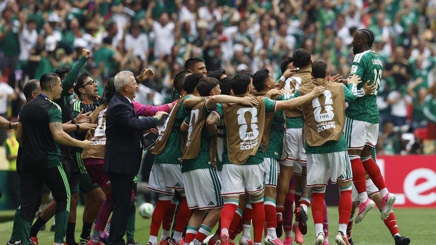 México sueña en grande ante Sudáfrica en un partid
