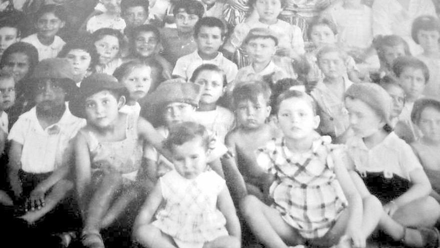 Un grupo de niños que se dirigían a Chile en 1939. // FdV