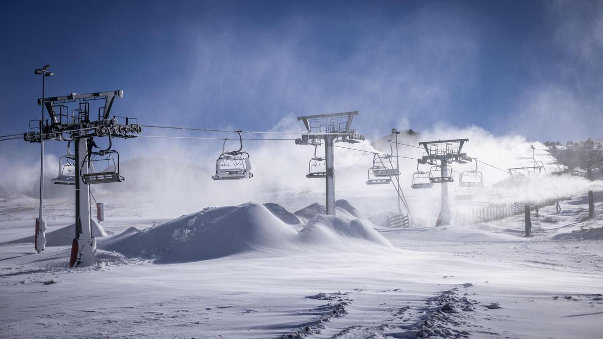 Vídeo | Empieza la temporada de esquí con la apertura de pistas en Formigal