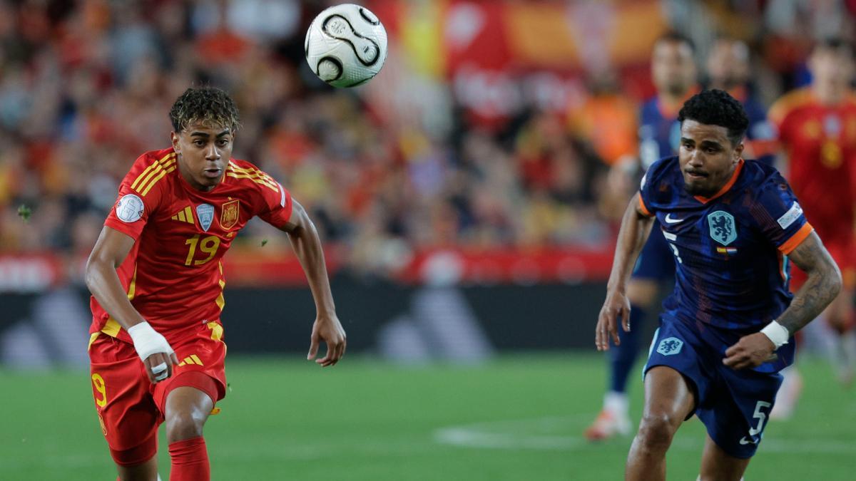 Lamine Yamal, durante los cuartos de final de la Nations League contra Países Bajos