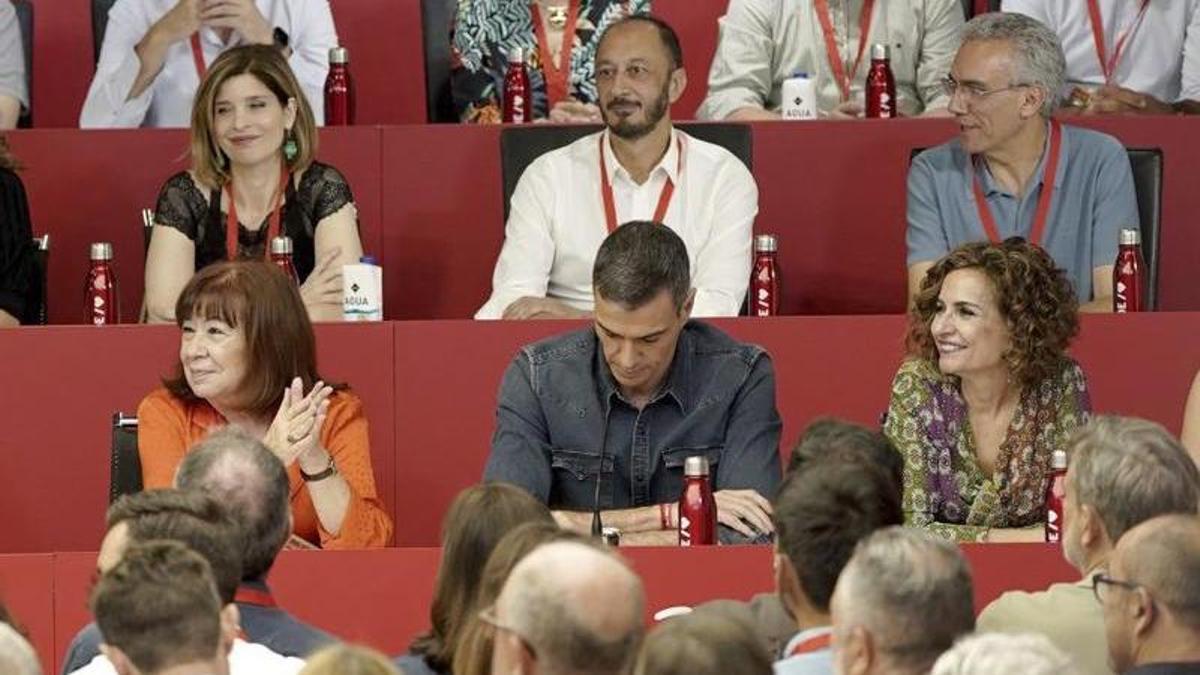 Pedro Sánchez presideix la reunió del Comitè Federal l’any passat.  | JOSÉ LUIS ROCA.