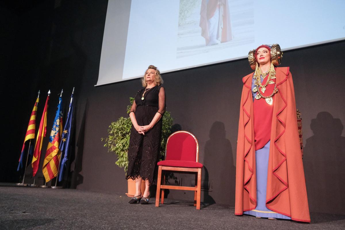 Así ha sido la Gala de entrega de las distinciones de honor de la Real Orden de la Dama en Elche Así ha sido la Gala de entrega de las distinciones de honor de la Real Orden de la Dama en Elche