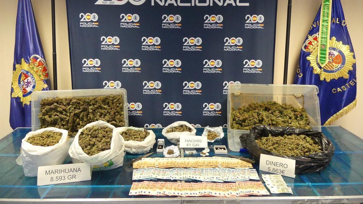 Las drogas y el dinero requisados por la Policía Nacional en esta operación en Almassora.