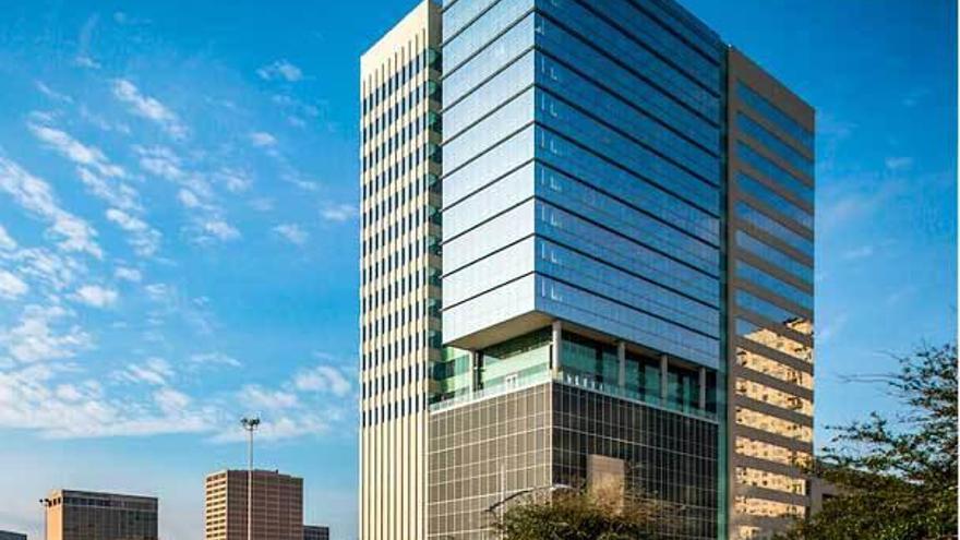 Una torre de lujo. Vista del BBVA Compass Plaza, edificio adquirido por Corporación Masaveu en la zona de The Galleria de Houston, distrito de negocios y viviendas de lujo.