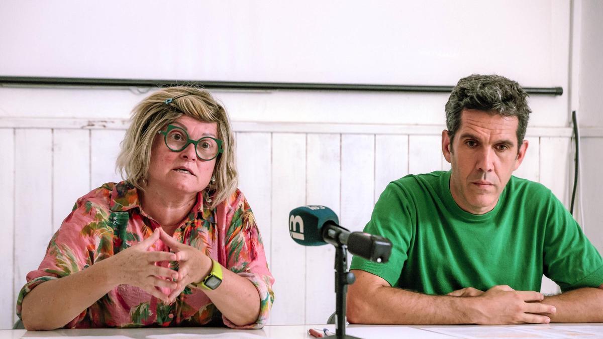 Joan Calvo y Tonina Siquier, durante la rueda de prensa