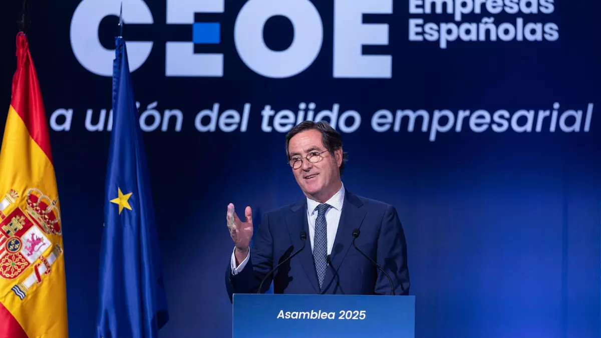 Garamendi reclama una "consulta pública" para la financiación de Cataluña y critica que "no puede ser un debate bilateral"