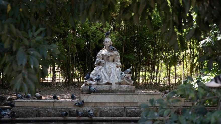 La escultura de Carolina Coronado se mantendrá en el parque de Castelar de Badajoz