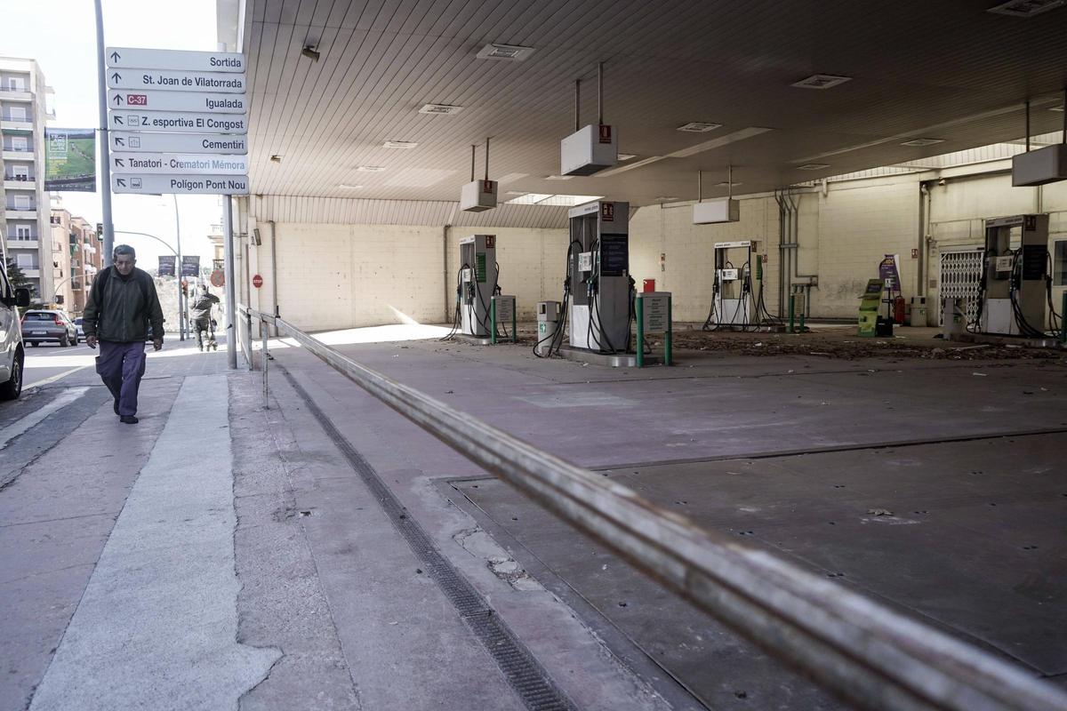 La gasolinera sense activitat des de fa mesos