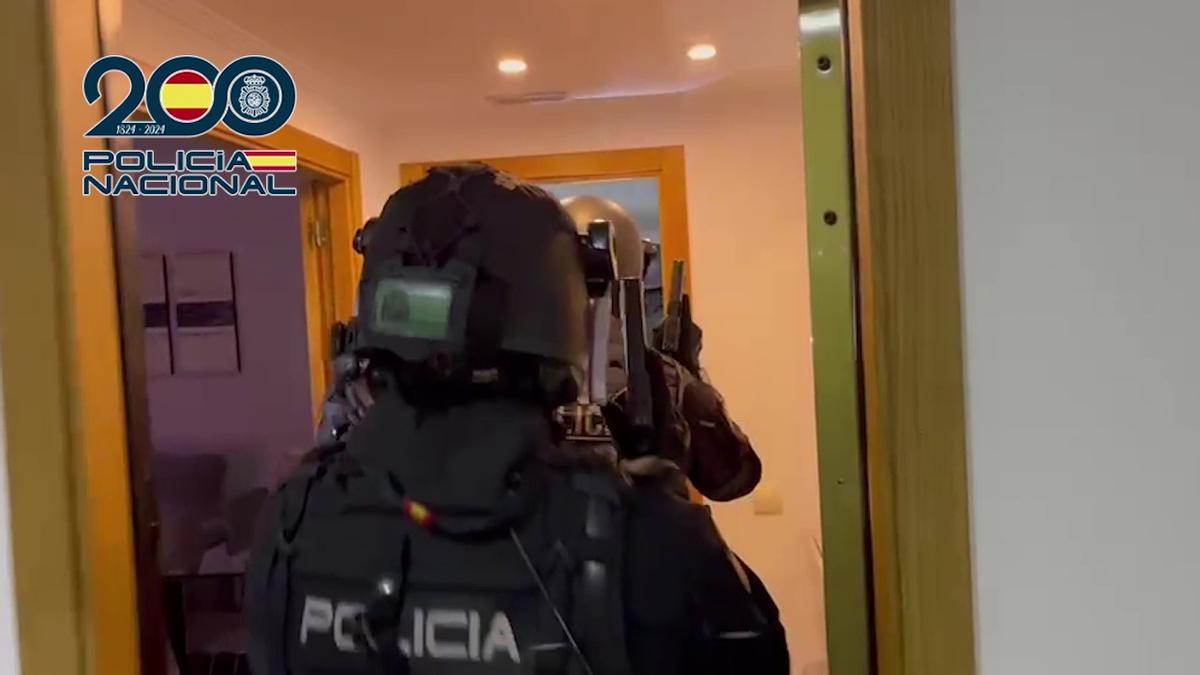 La Policía Nacional desarticula un grupo organizado que atracó a punta de pistola un furgón con productos de telefonía