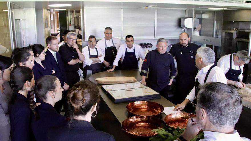 L'homenatge d'una desena de xefs amb estrelles Michelin a Santi Santamaria: creen un menú a partir dels seus plats