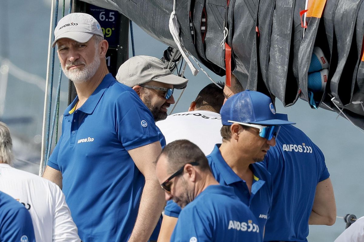 Felipe VI en el Aifos para participar en aguas de la bahí­a de Palma