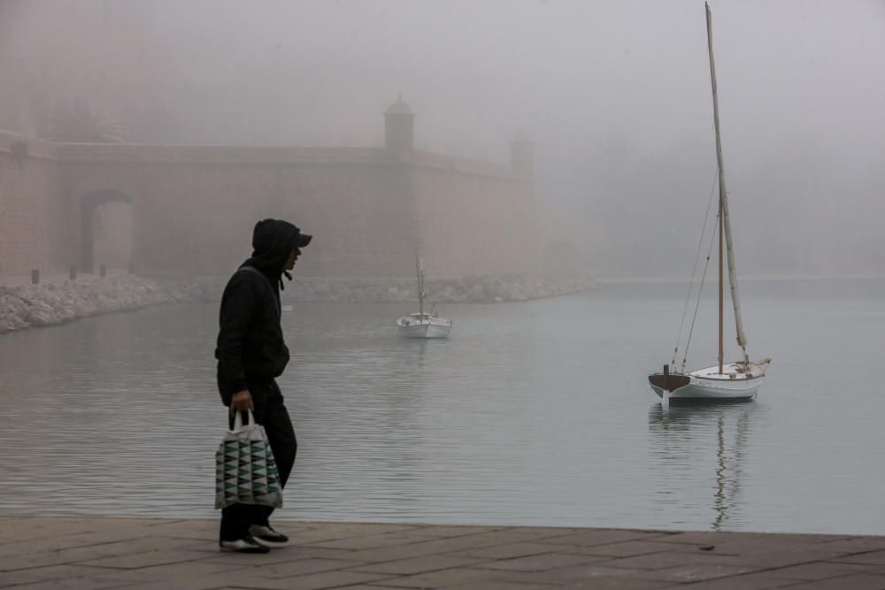 La niebla cubre Mallorca y no se irá hasta mañana