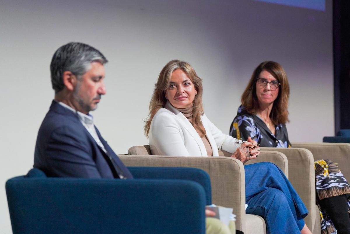 De izquierda a derecha, Abián Montesdeoca, Esther Monzón y Alicia González, este viernes, durante el encuentro.