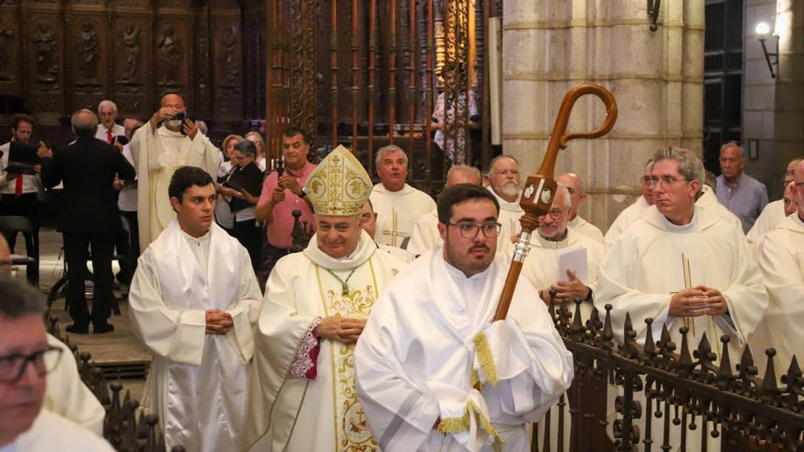 El nuevo arzobispo de Mérida-Badajoz inicia su servicio pastoral, las imágenes