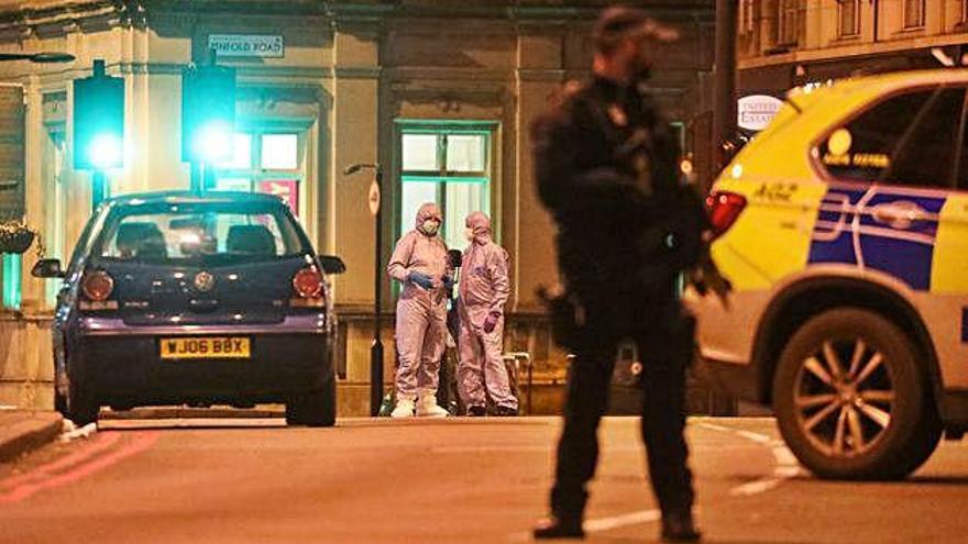 Tres apunyalats a Londres en          un atac qualificat de «terrorista»