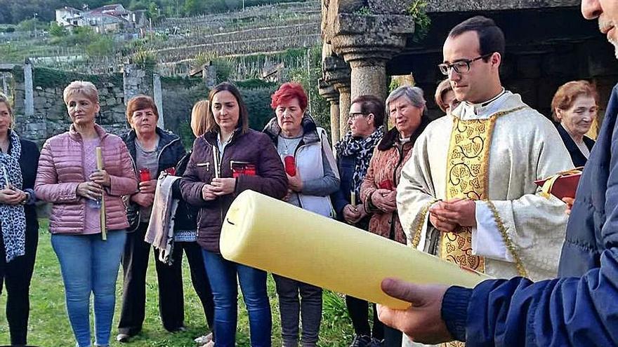 Carlos Arce, en su parroquia de Pazos de Arenteiro