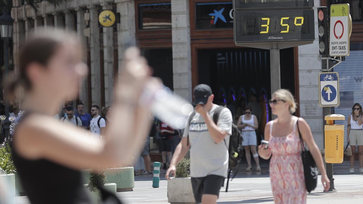 En España, 11.324 personas muriron en 2022 debido a las olas de calor.