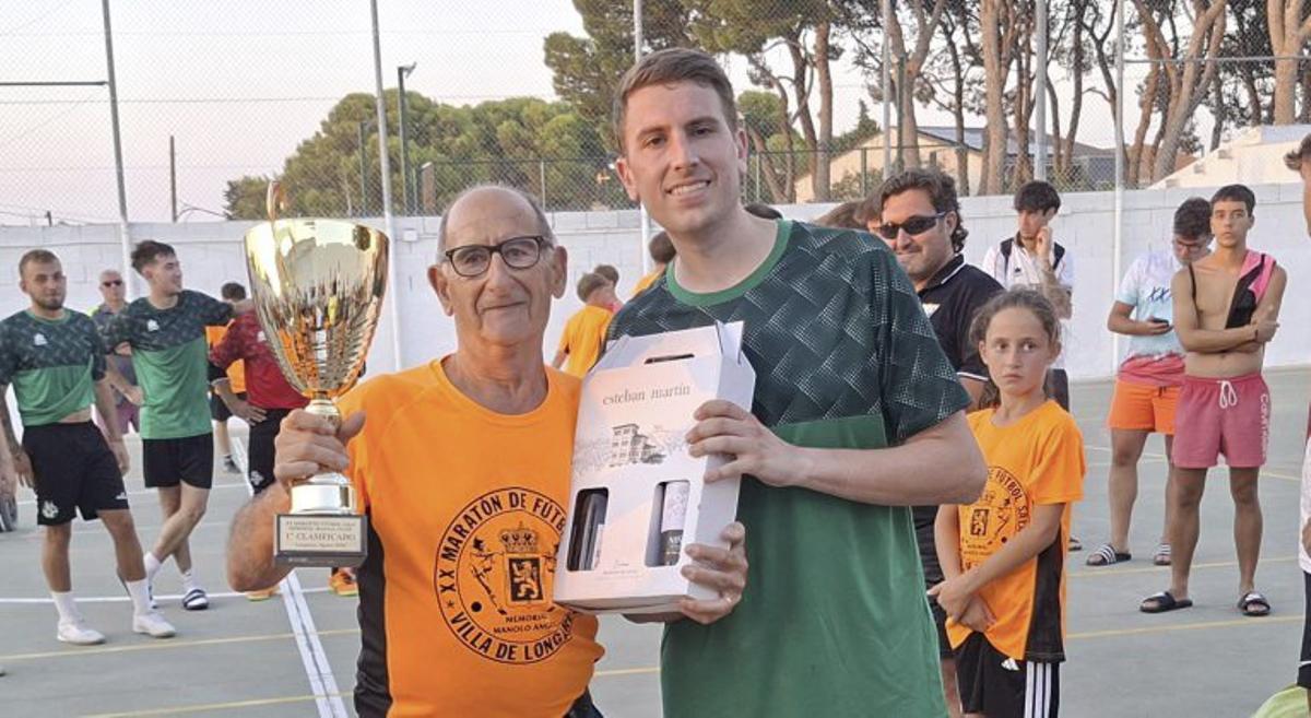 Hugo Vidal , mejor jugador de la final.