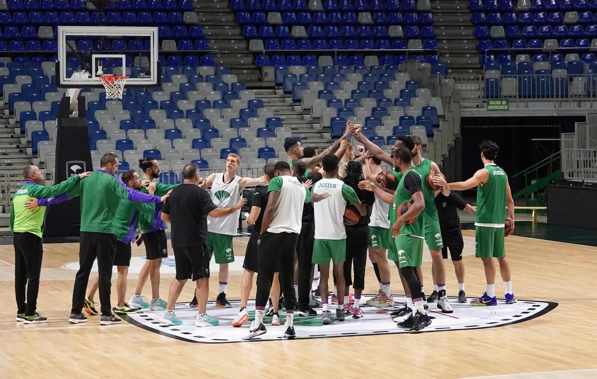 El Unicaja se entrenó en el Carpena.