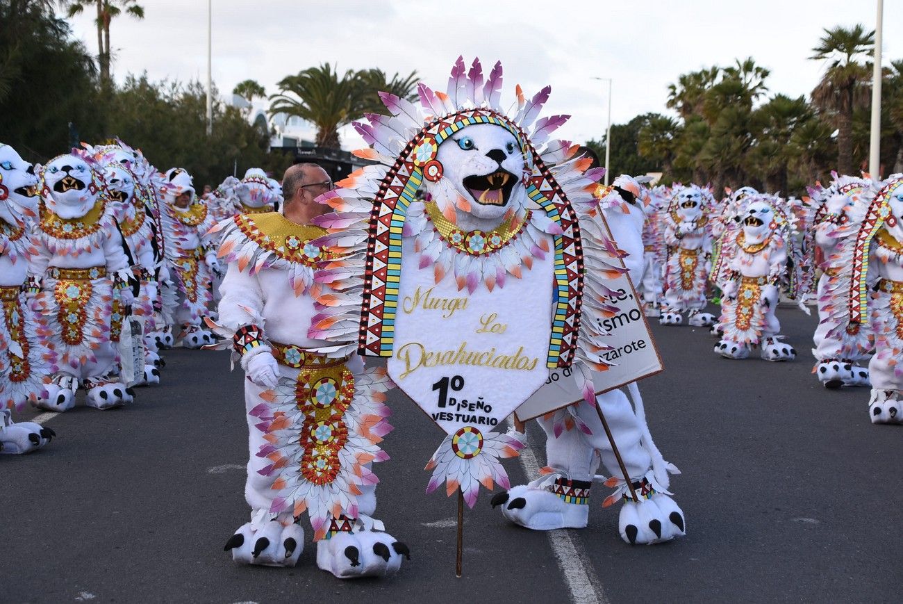 El Coso del Carnaval de Costa Teguise se celebró con una alta participación y sin incidencias