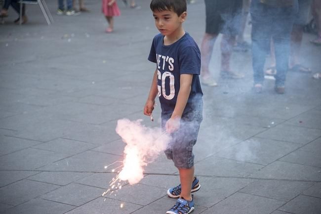 Revetlla Sense Petards a la plaça Major de Manresa