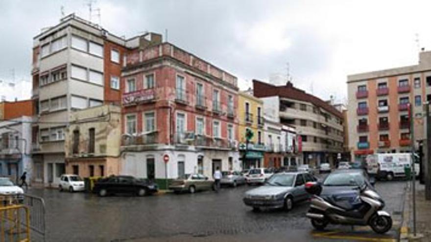 La plaza de Santo Domingo se amplía en pocos días con el derribo de tres edificios