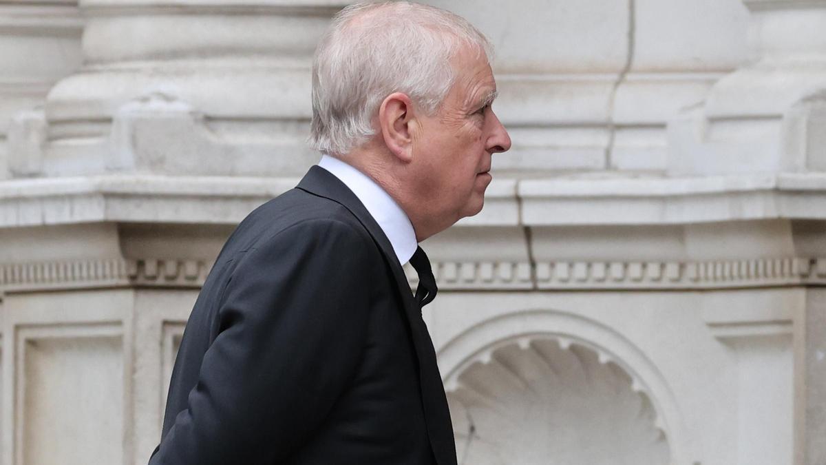 El hermano de Carlos III, Andrés.