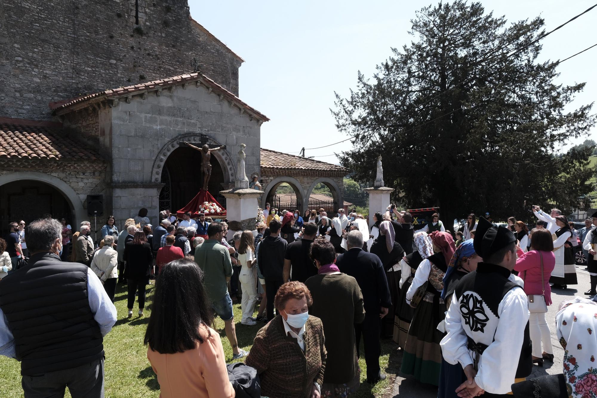 En imágenes: La procesión del Cristo de Cenero